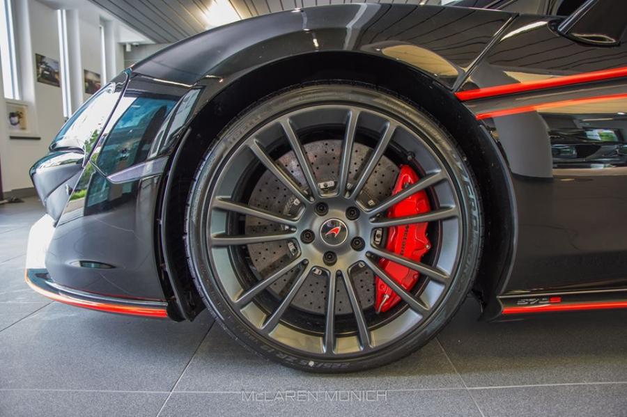 Колеса McLaren 570S in Onyx Black 2016 года  (фото 17 из 19)